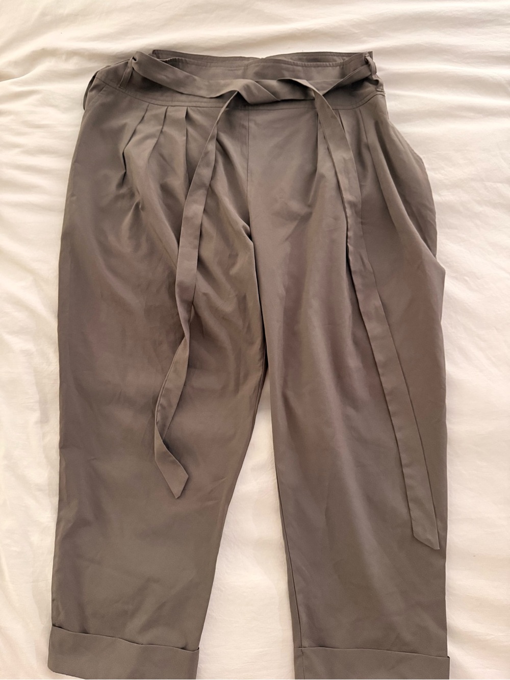 Women’s Taupe Ankle Pant